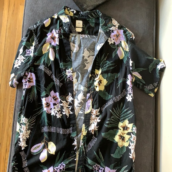 Men’s H&M Hawaiian Shirt - Picture 1 of 2